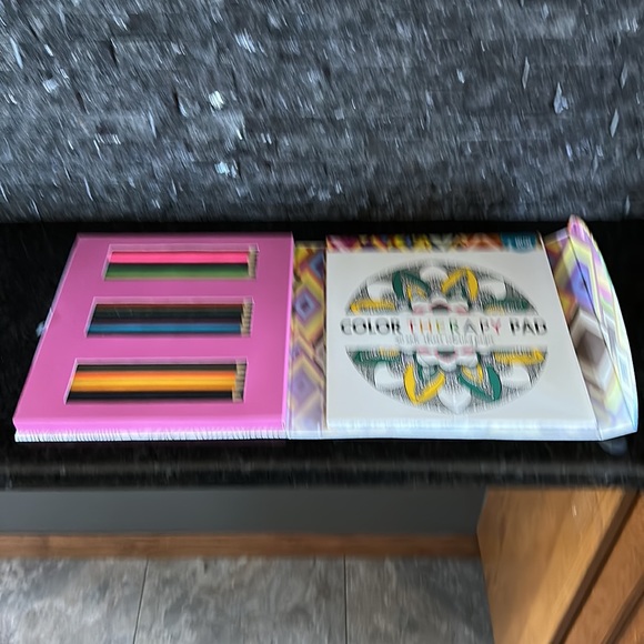 Color Therapy Mandala & Geometric Pattern Colouring Kit, opened, never used! - Picture 2 of 4